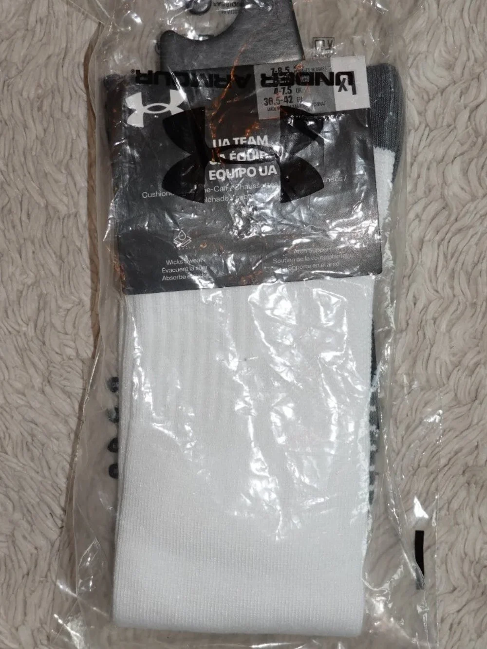 Unisex Size Medium Under Armour Team Over The Calf Socks, White, NWT